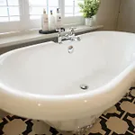 Pasture House 6 * Thornton Watlass