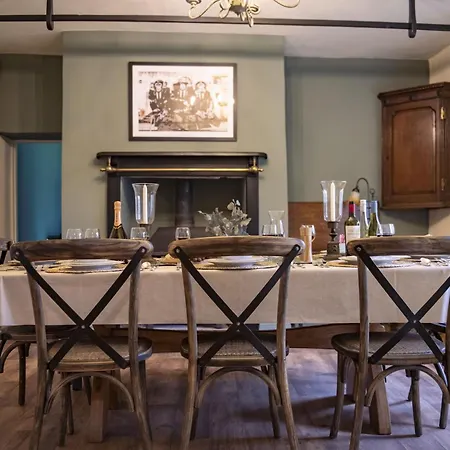 Pasture House 6 * Thornton Watlass